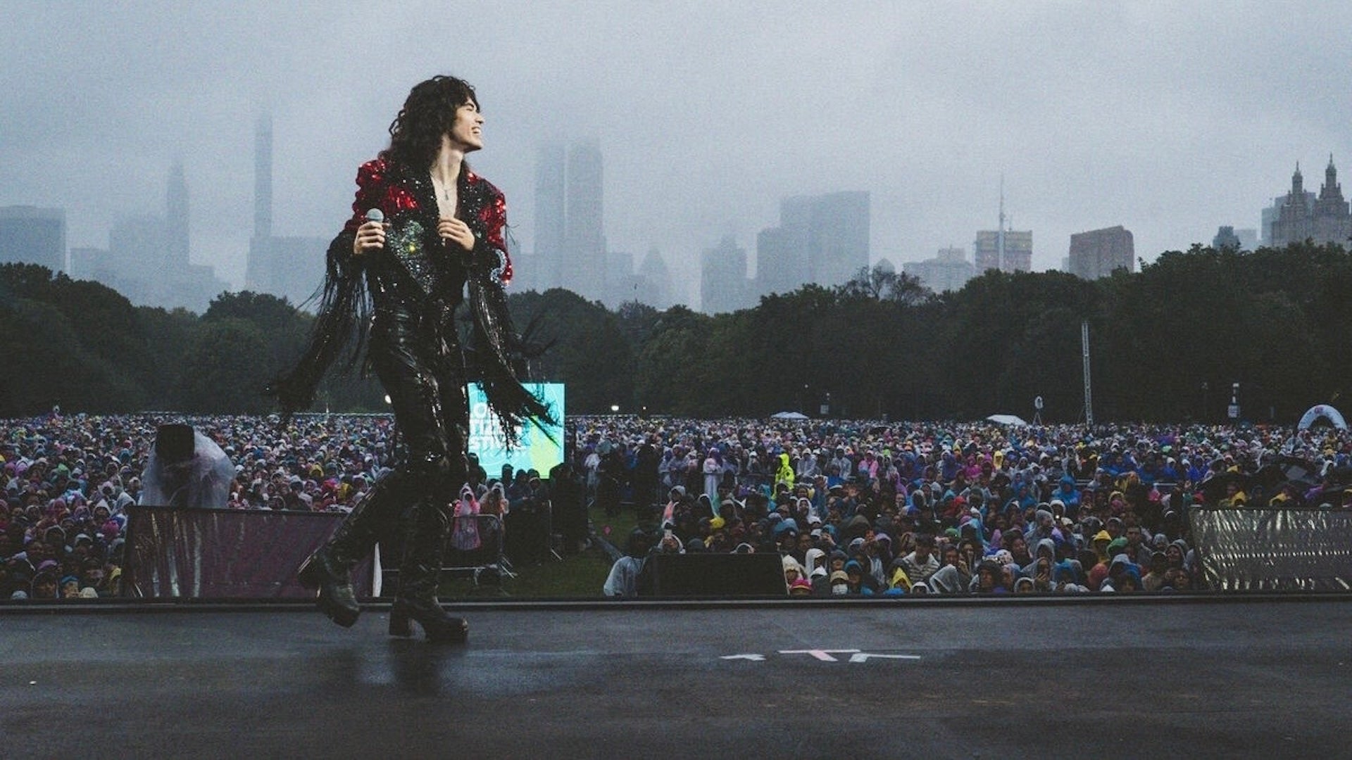 New Music Vol. 166 feat. Ariana Grande, Bleachers, The Marías & more!